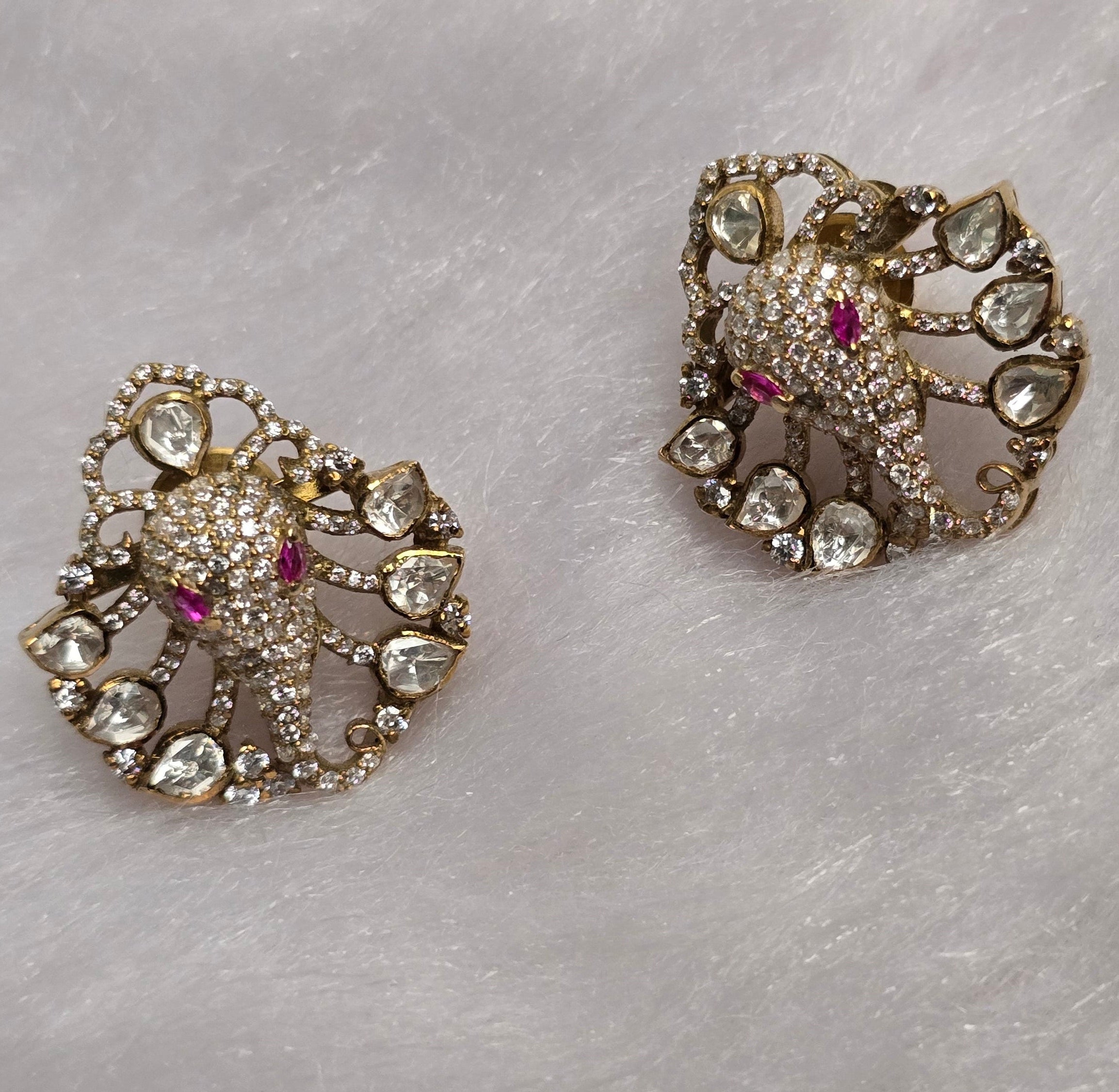 Vinayak Adorn Pendant Set