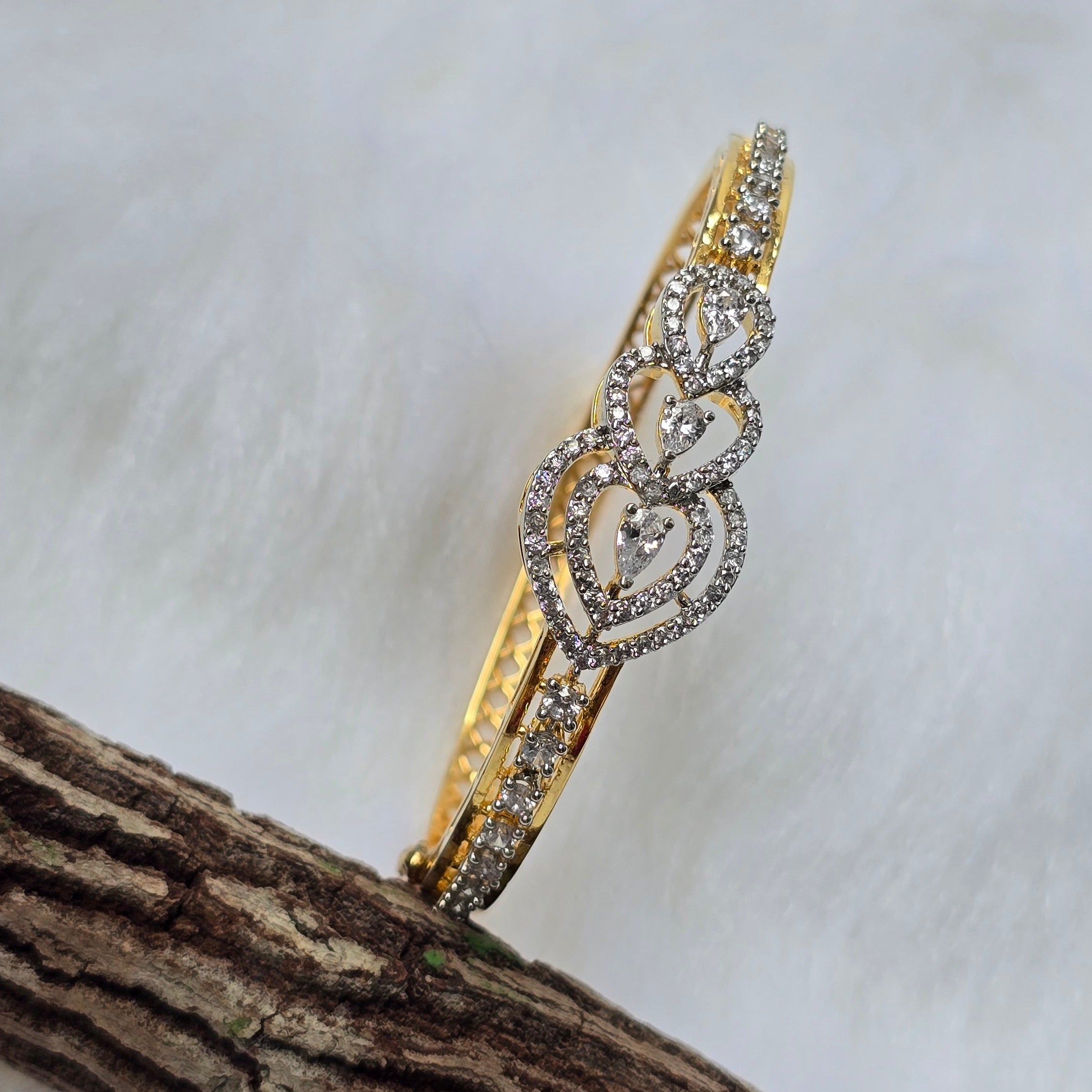 Hearts of Shine Bracelet