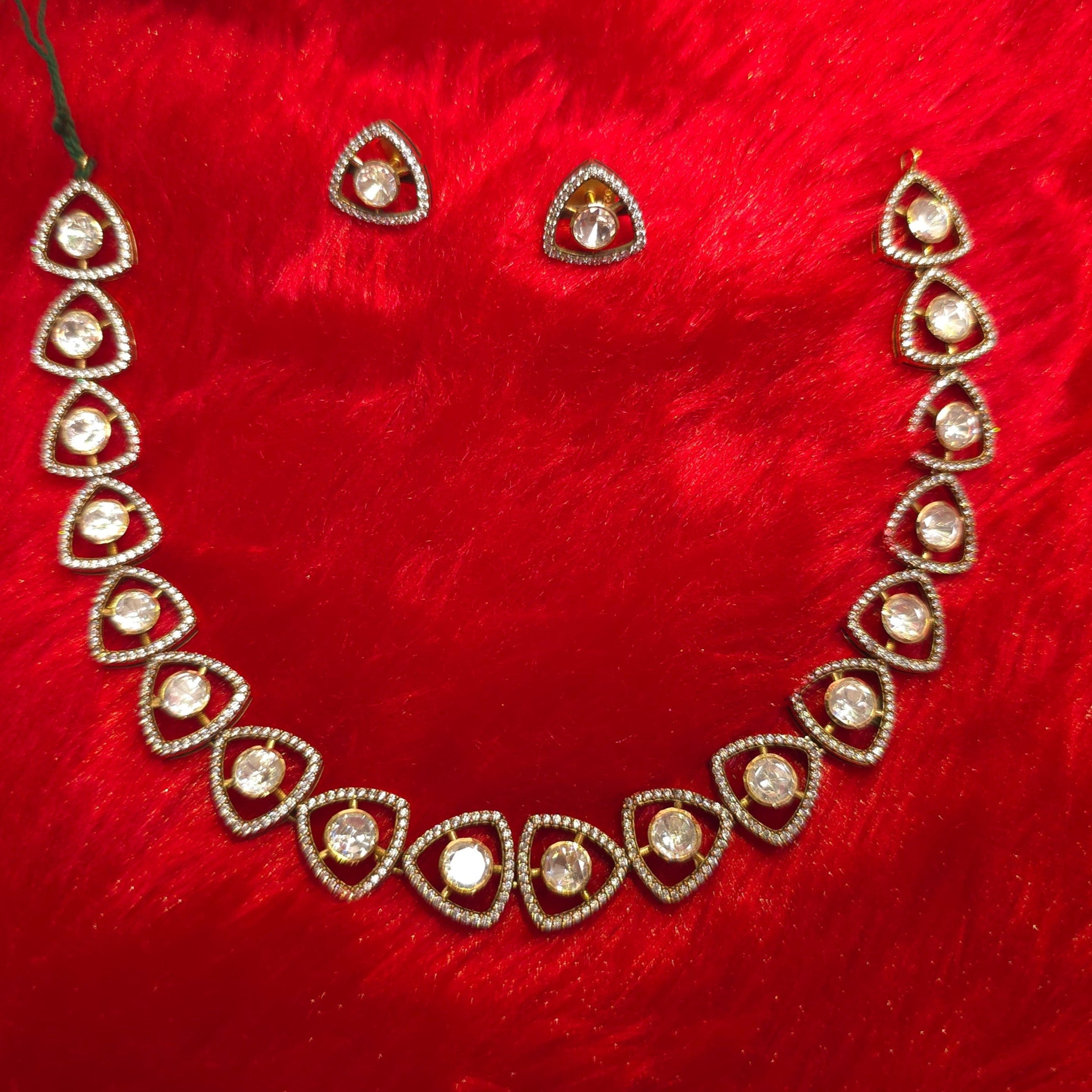 Triangle Glow Necklace Set