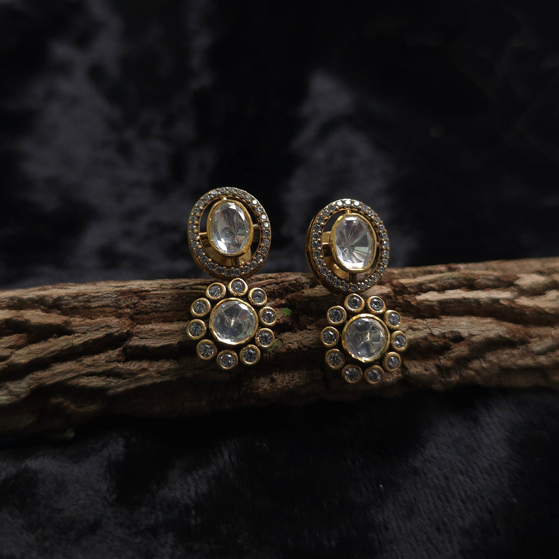 Royal Touch Earrings