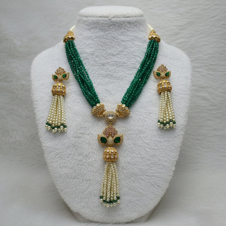 emerald green emerald pearl 925 silver tassel set