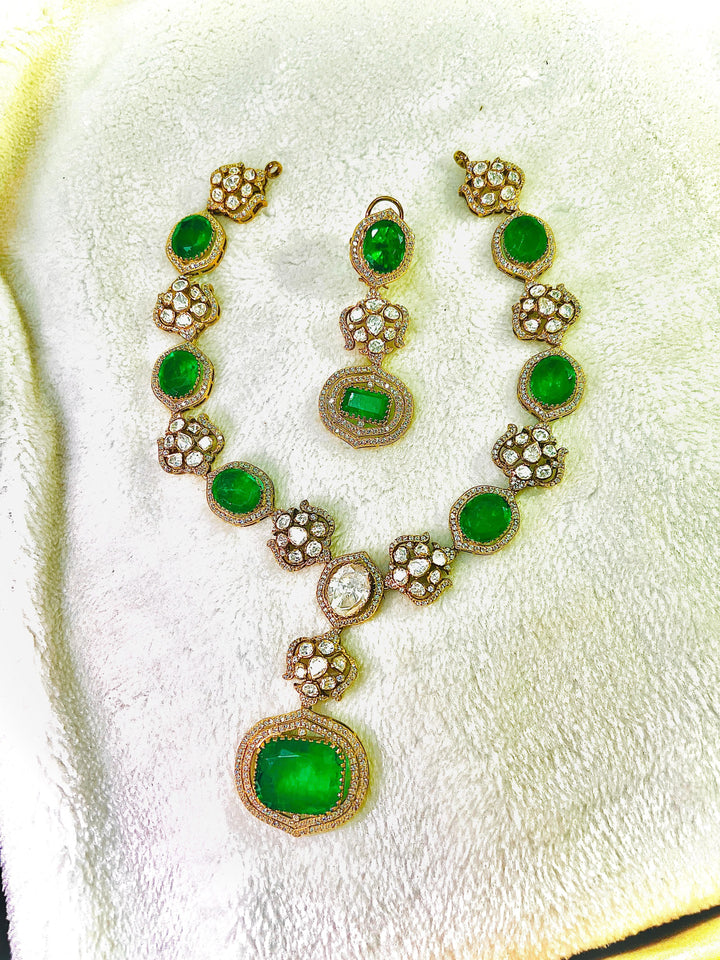 Rang-e-Panna Emerald Elegance Necklace Set