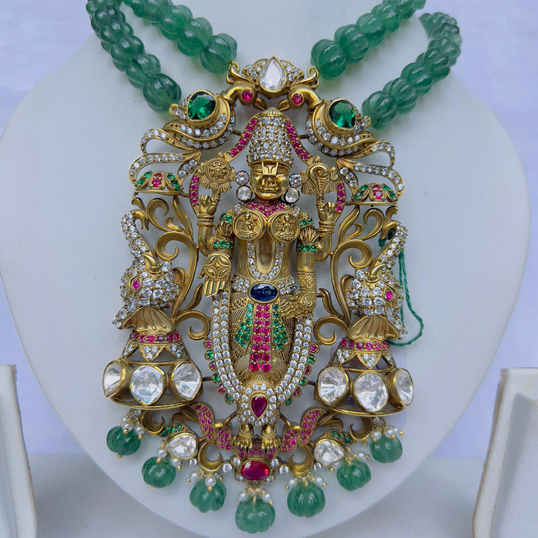 Divine Lord Venkateswara Pendant Online for Devotion and Style, featuring intricate designs and vibrant colors.