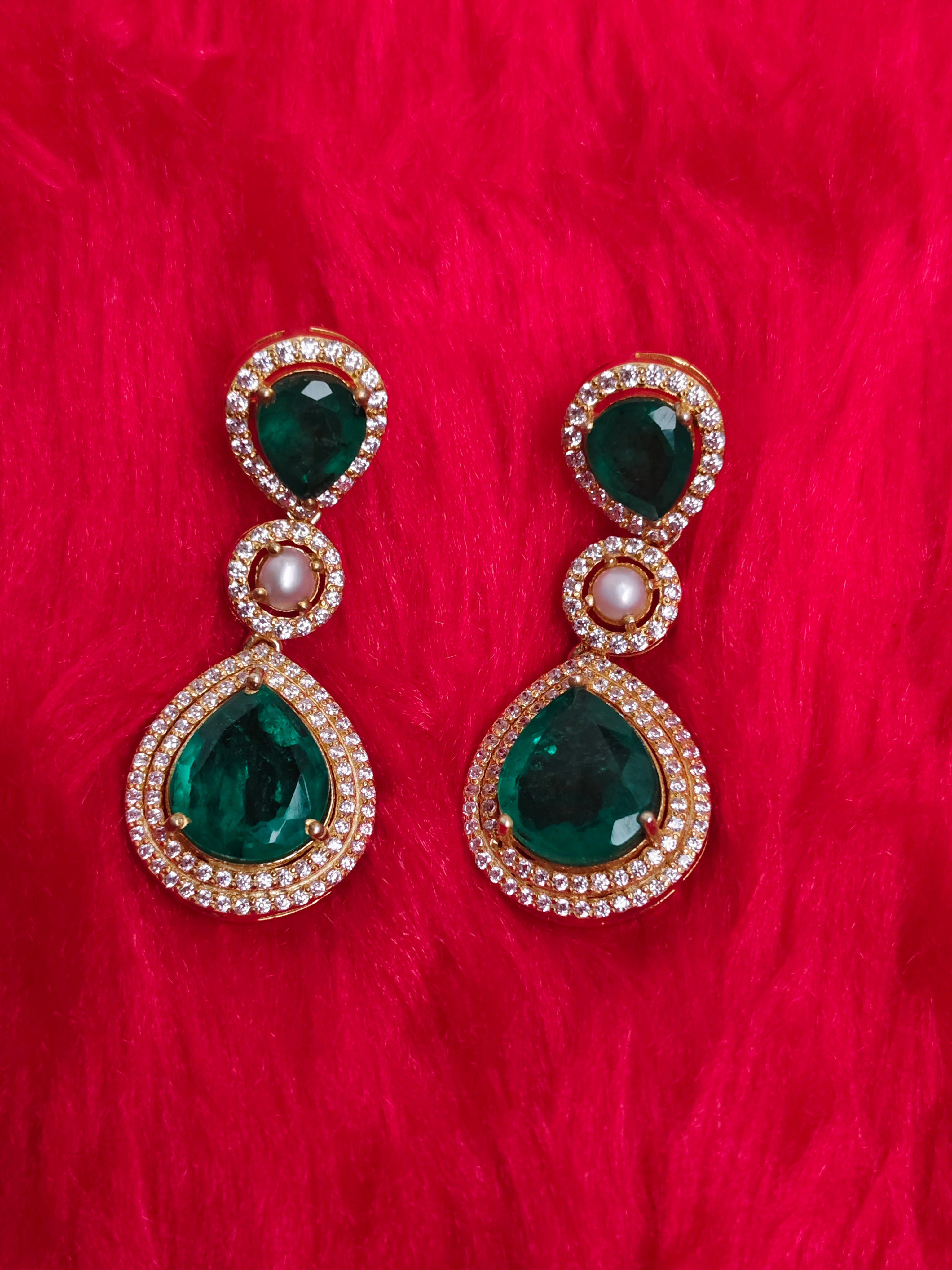 Pearl & Emerald Elegance – 92.5 Silver Set