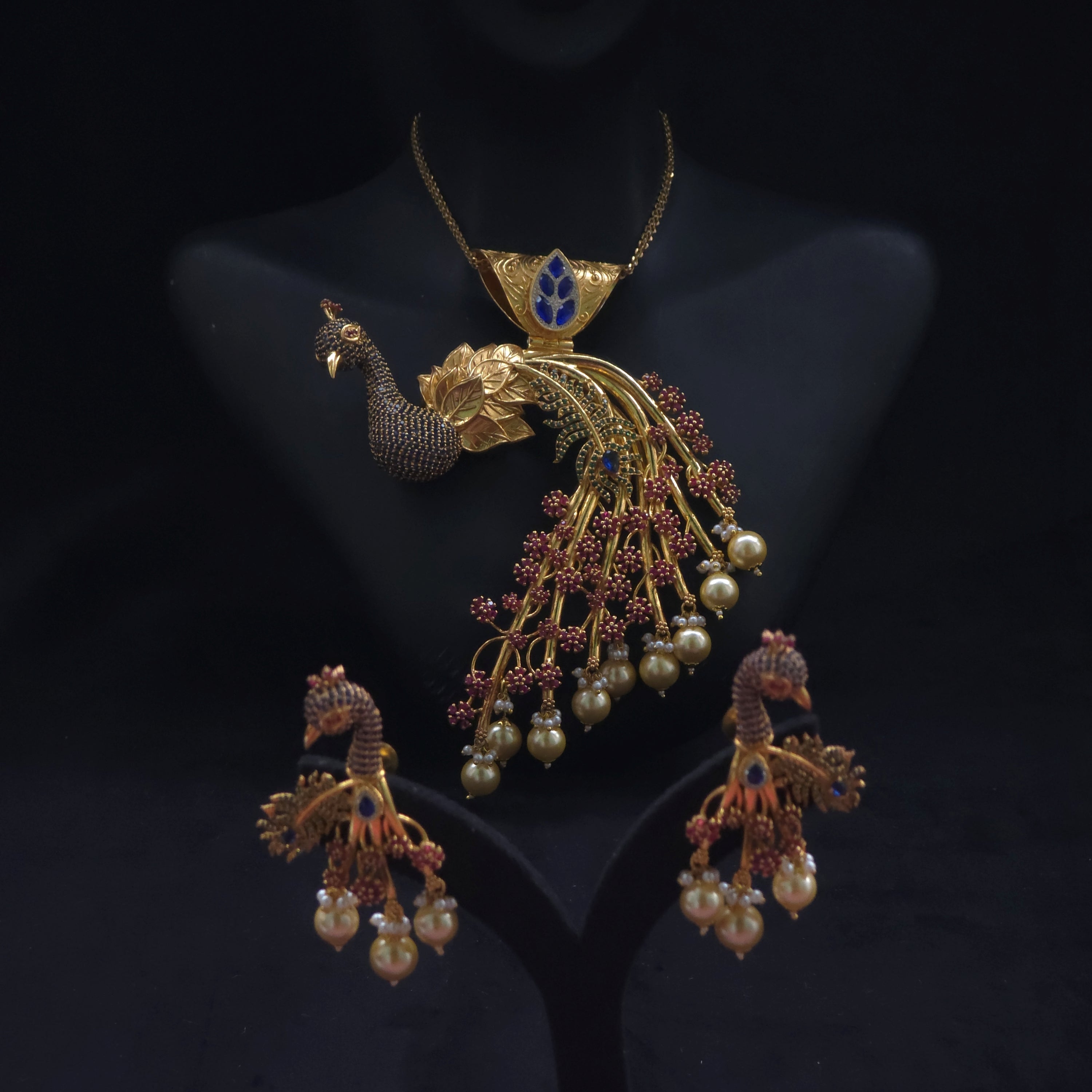Mayur Leela Pendant