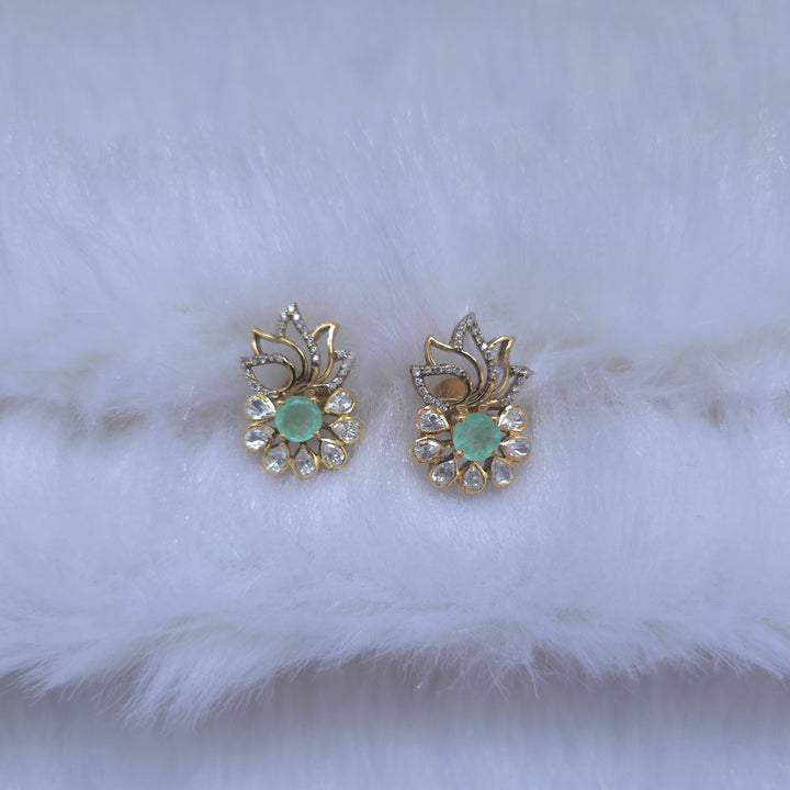 Hari Shabnam emerald pendant set in silver