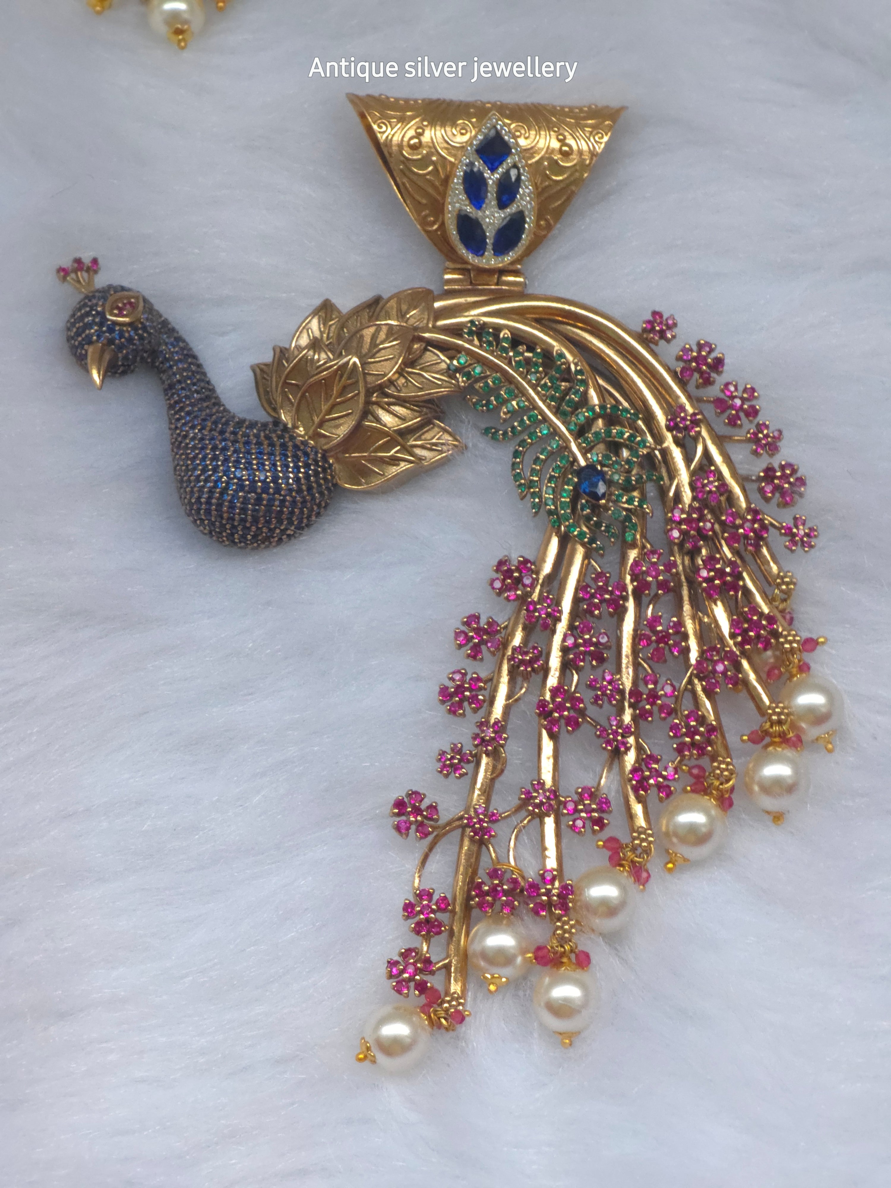 Mayur Leela Pendant