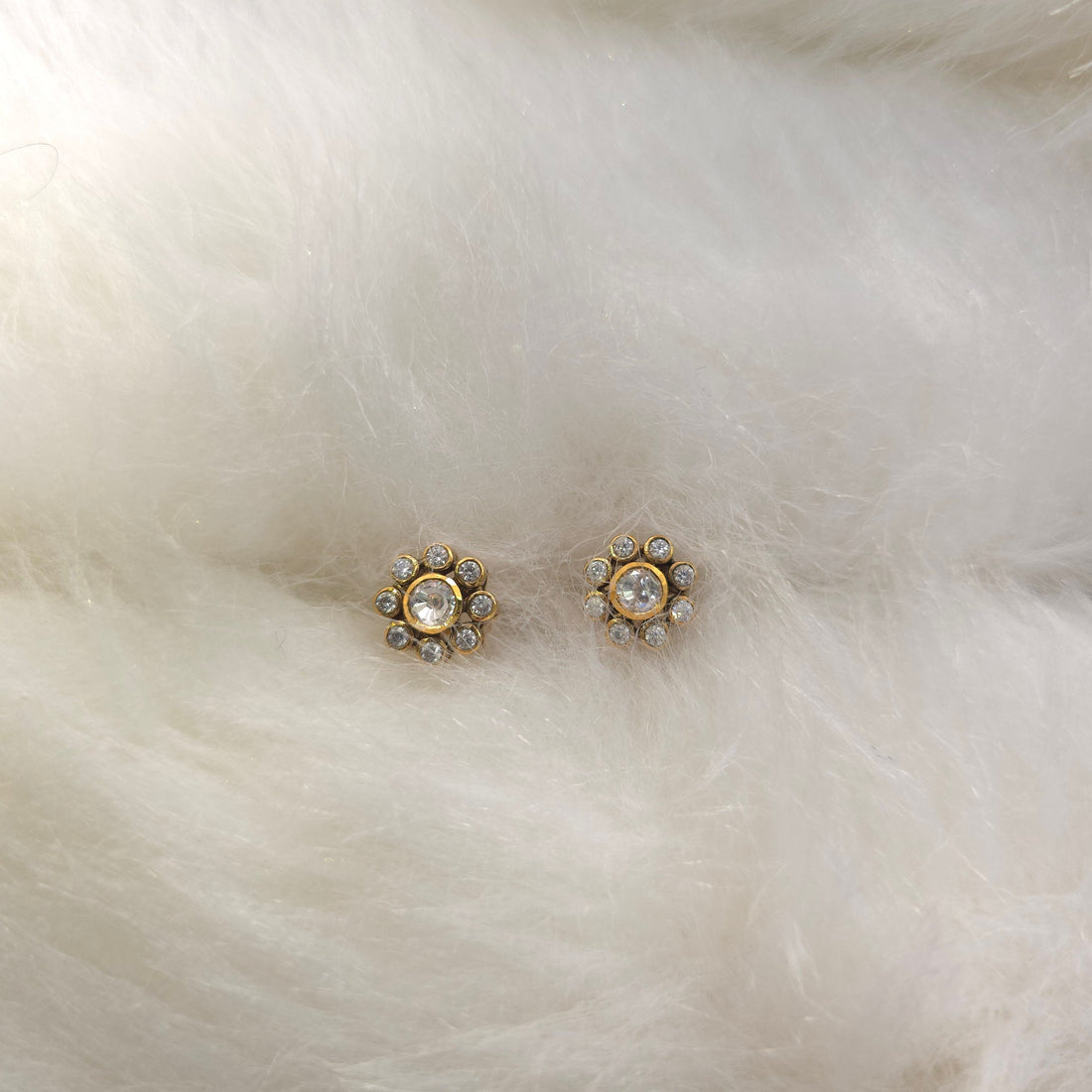 Sitara Pushp Moissanite Silver Studs