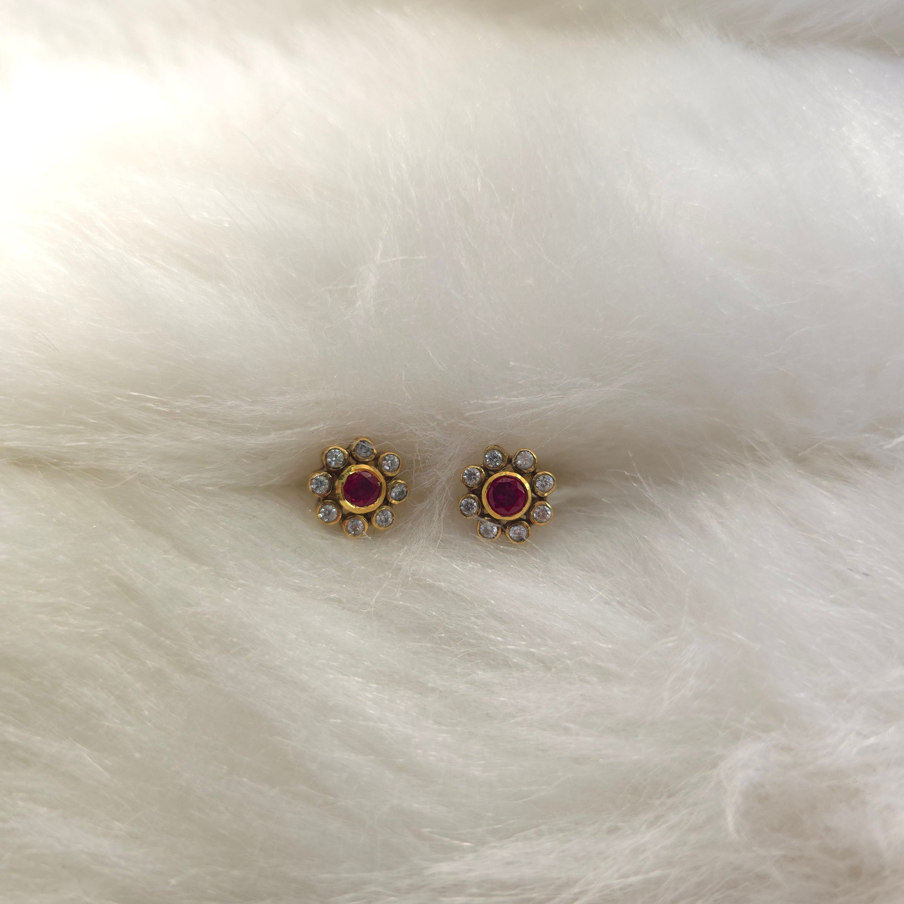 Sitara Pushp Moissanite Silver Studs